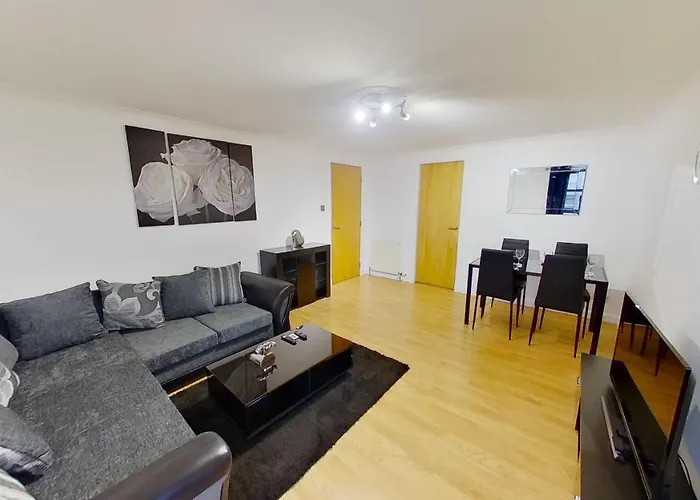 Orangeapartments Riverside Drive,5 Minutes From City Centre