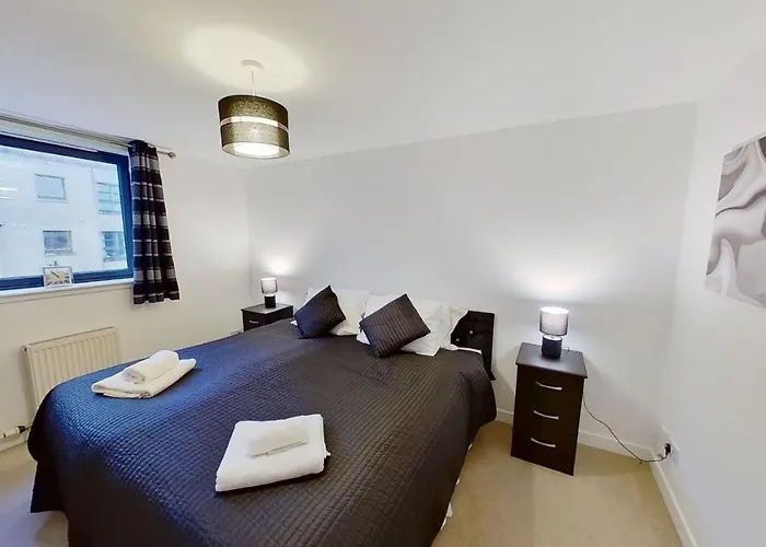 Orangeapartments Riverside Drive,5 Minutes From City Centre